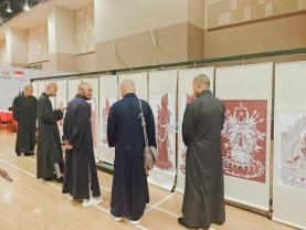 中国华岩寺藏佛像剪纸展在新加坡掀起文化热潮