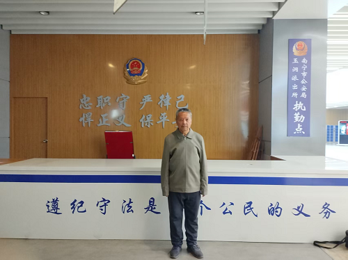 图片1 图片1