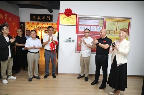 图片1 图片1